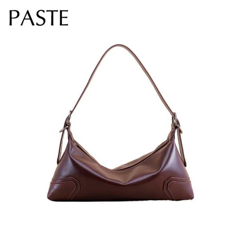 Ins Chic Designer Adjustable Length Belt Handle Tramp Handbag Oil Wax Cow Leather Womens Armrest Shoulder Bag Wine Red Handbag Z250303