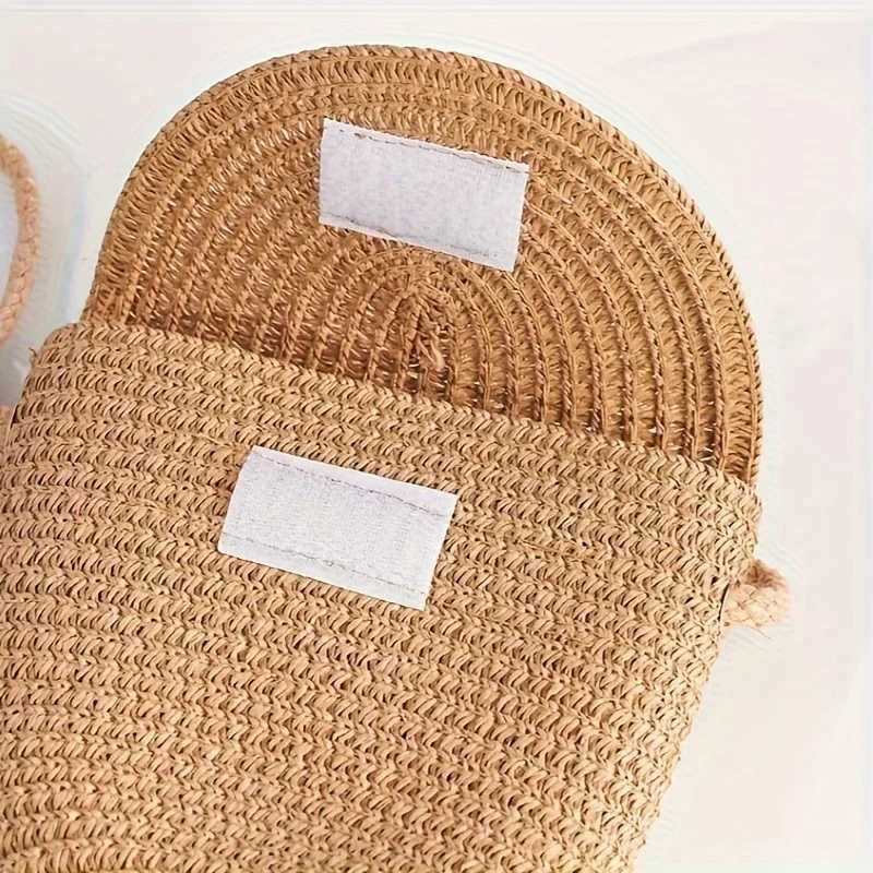 2pcs khaki Wave beach womens sun hat and woven shoulder bag combined with a stylish ruffle design is lightweight and breathableXJ250304