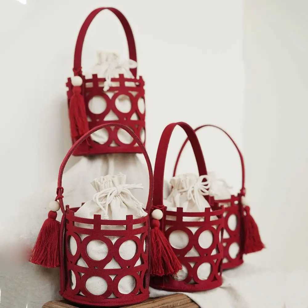 Hollow Chinese Style Red Organizer Handbag Bridal and Groom Felt Gift Handbag Wedding Gift Packaging Bag Candy Bag Z250303