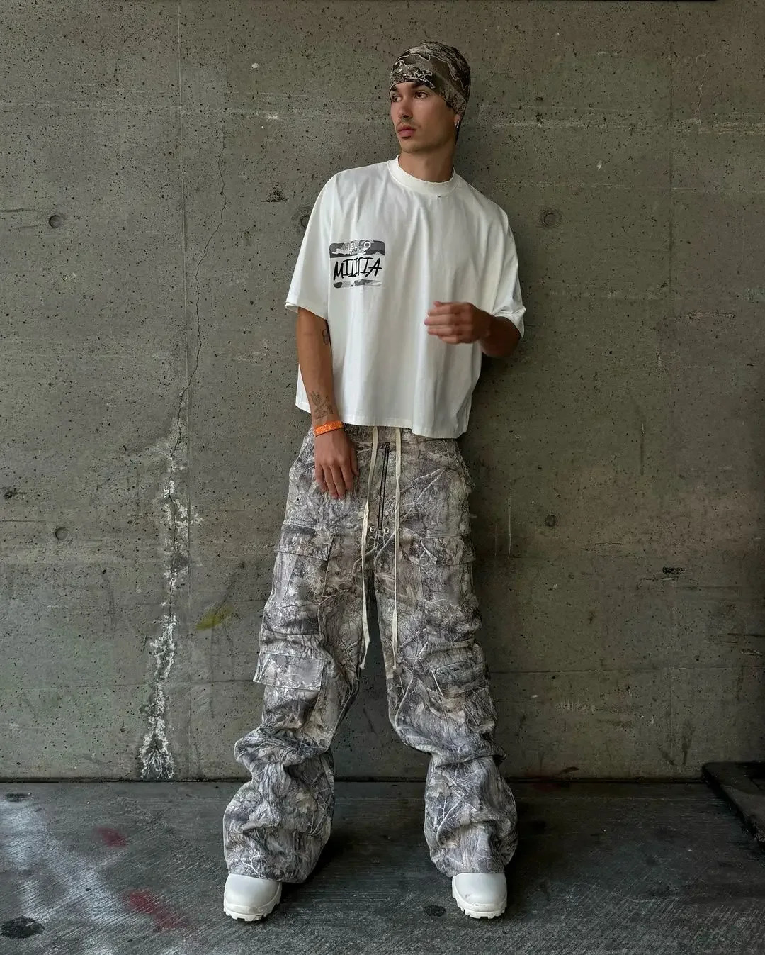 Fashionable multi pocket camouflage cargo pants American retro straight leg loose casual pants Harajuku style hip-hop Y2K Trousers 250227