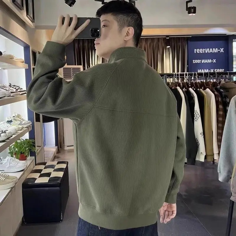 Half Zipper Longsleeved Sweatshirt for Men Spring Autumn and Winter 2025 Early Trendy Mens Top Coat 250304
