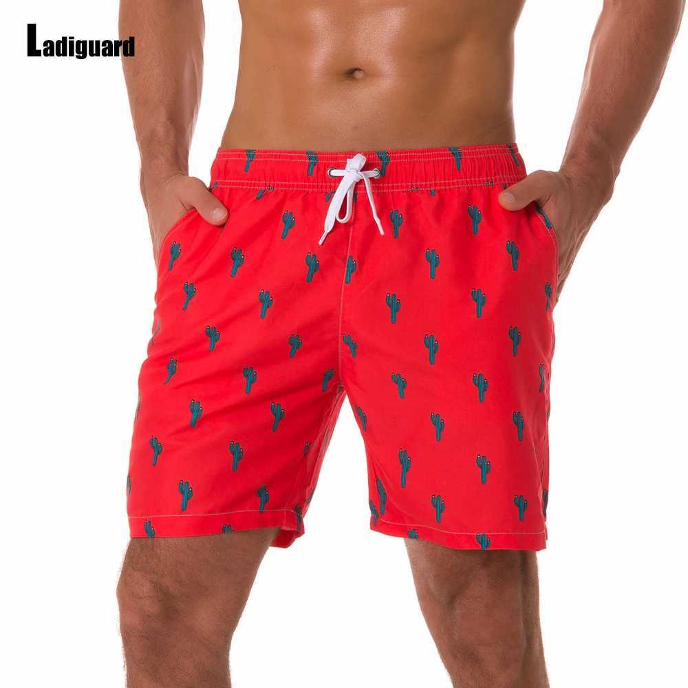 Ladiguard Plus size Men Leisure Flamingo Print Shorts 2022 Summer New Sexy Drawstring Shorts Male Casual Pocket Beach Half PantsT250304