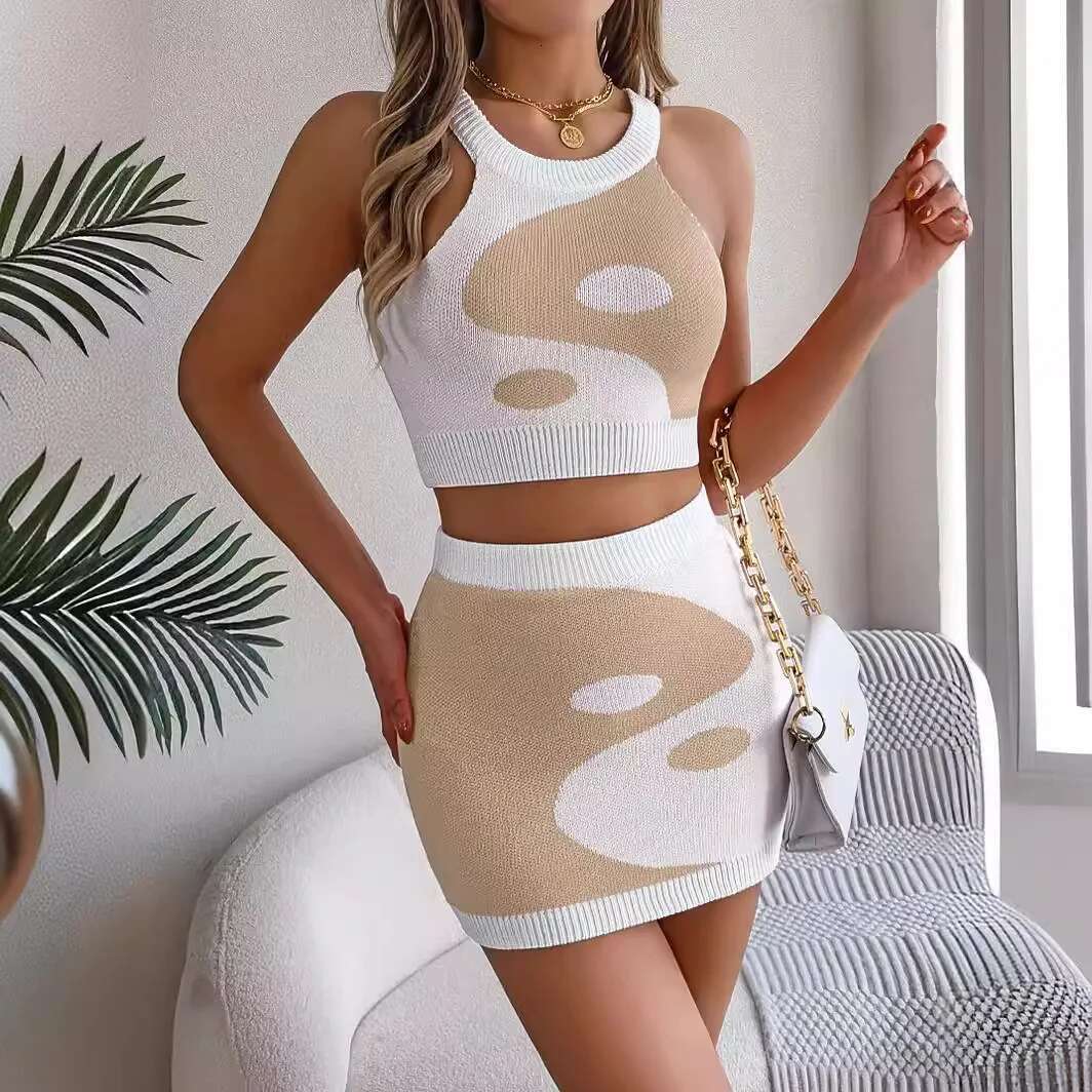 2025 Summer Two Pieces Contrast Women's Crop Tops Slim Fit Ladies Bag Buttock Skirt Women 2 Piece Set Outfit