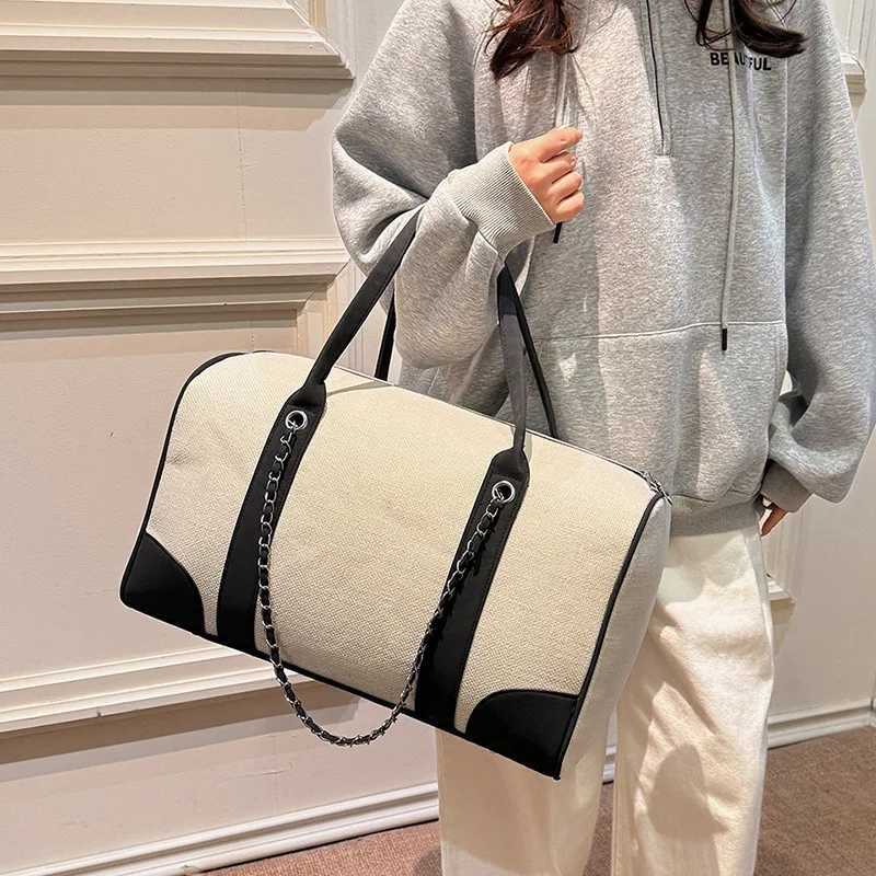 New high-capacity contrasting canvas travel handbag simple and stylish shoulder business bag Y250304