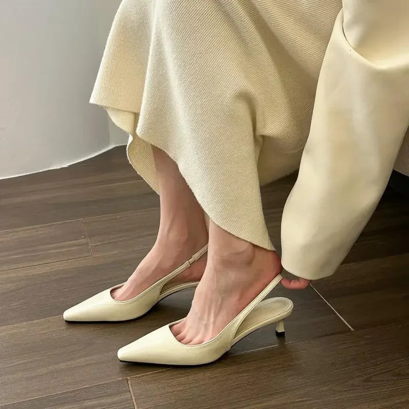 Spring Summer Women Kitten Heels Pointed Toe Sandals Fashion Back Buckle Bling Silver Ladies Casual Med Heels Shoes 250228