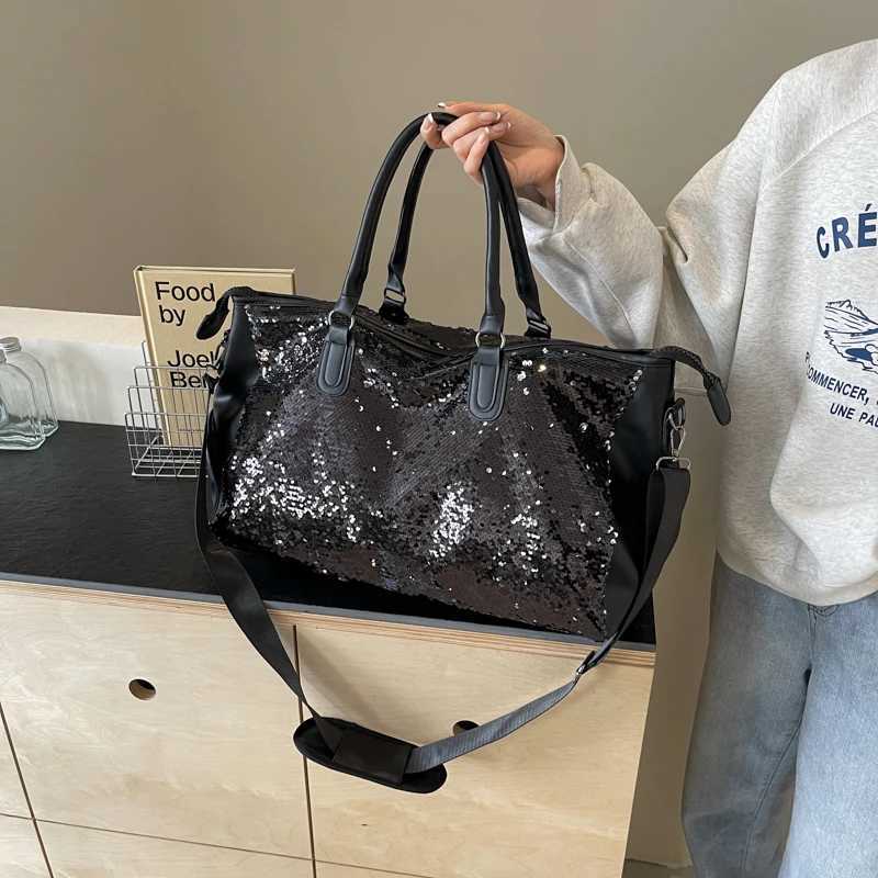 Short Distance Travel Bag Fashion Glitter High-capacity Handbag Good-looking Light Sports Fitness Single Shoulder Crossbody Bag Y250304