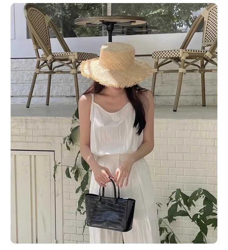 100% handmade natural Raffia hat womens flat top wide Brim Str hat beach hat vacation Panama sun protection sun hatXJ250304