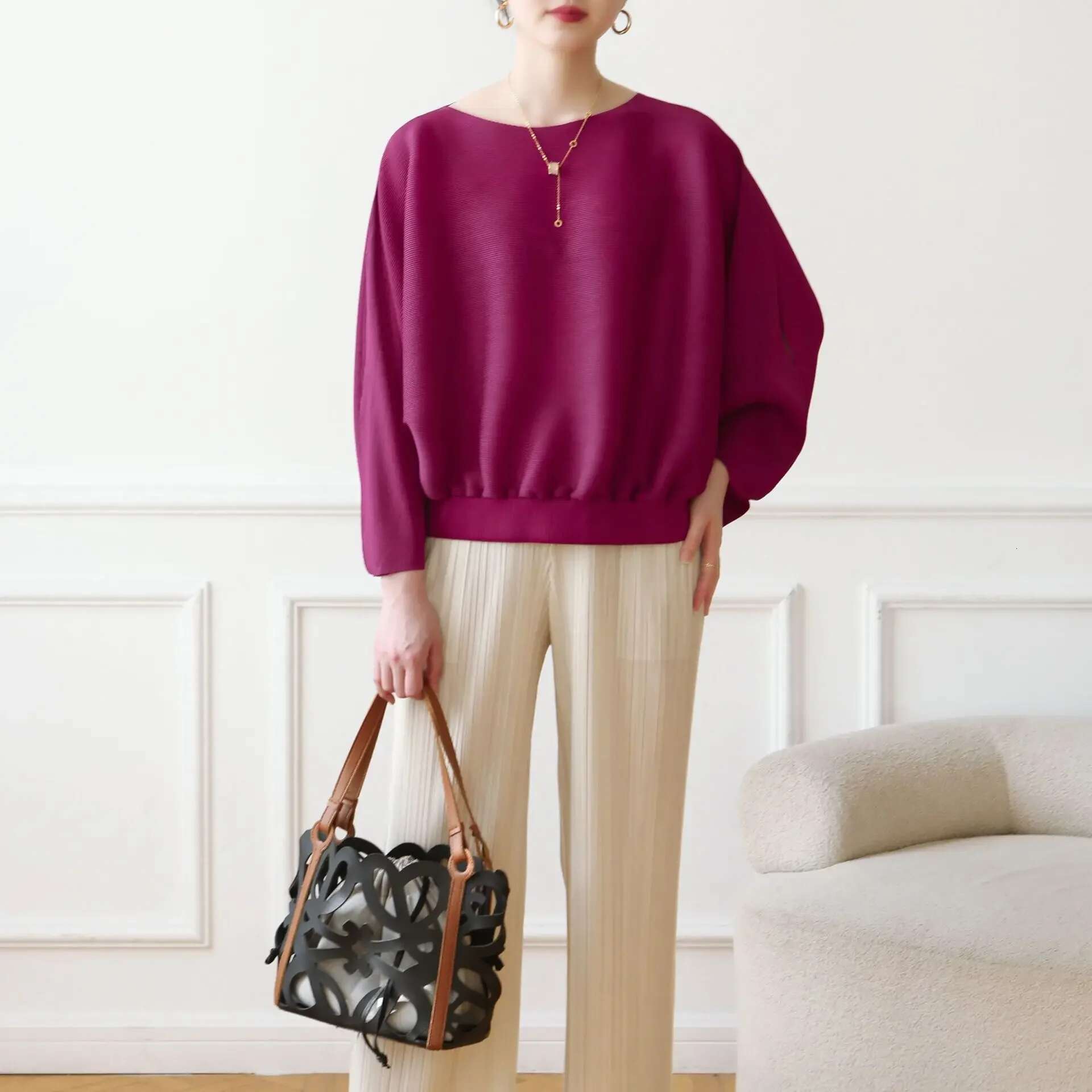 SXZ T-Shirt 2025 Early Spring New Miyake High-End Pleats Designer Model Slouchy Style Loose Casual Top Women Clothing