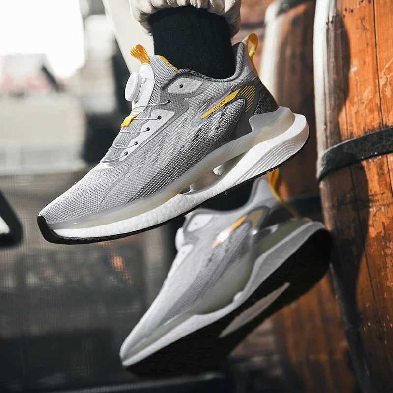 Carbon Plate Running Shoes for Men Mesh Breathable Cuhioning Sports Walking Jogging Shoes Trendy Designer Sneakers Male FootwearC250304