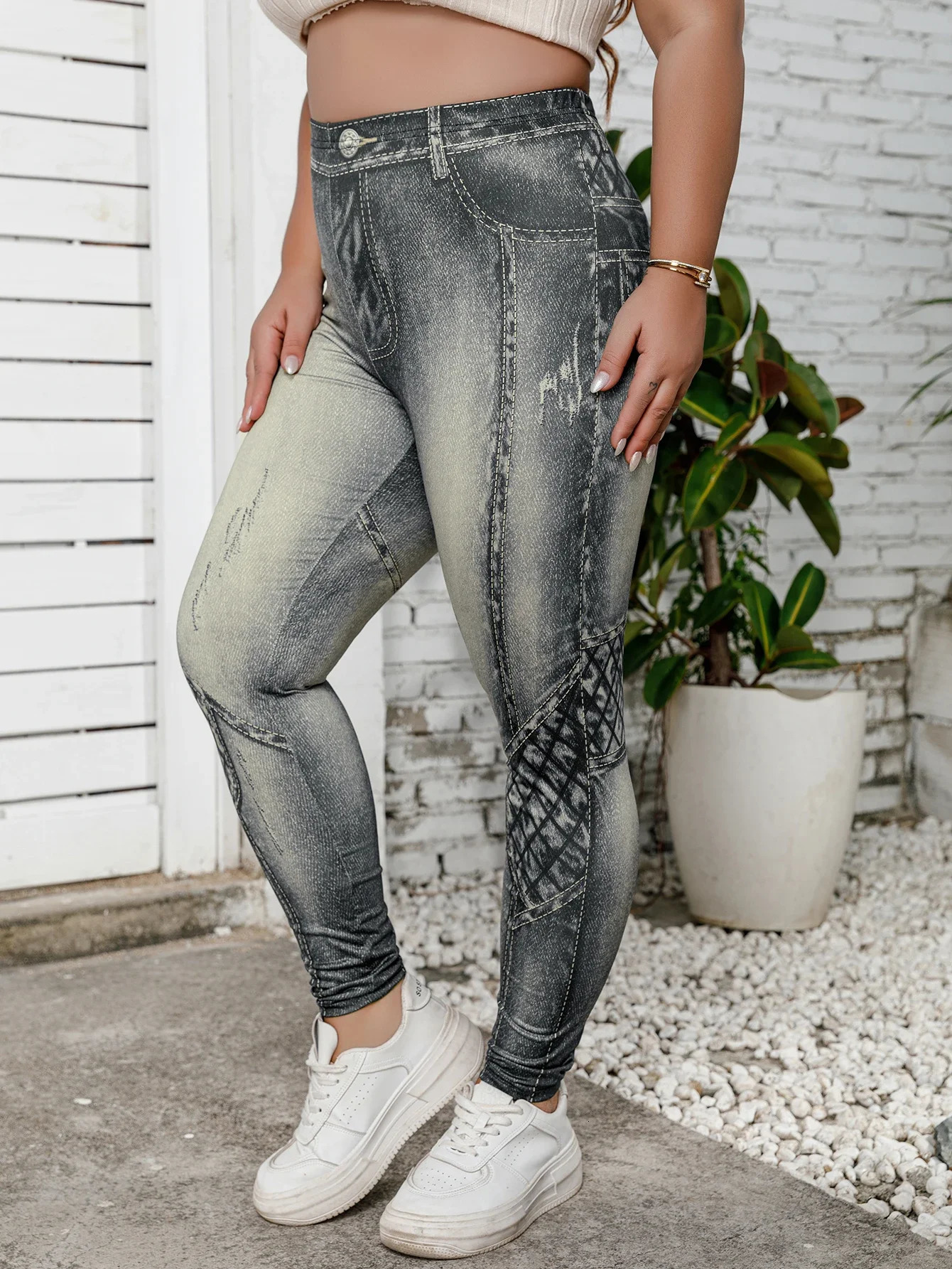 Plus Size Womens Faux Denim Pattern Leggings Vintage HighElasticity Comfort Knit Long Trousers Fashionable Stretch Pants 250304