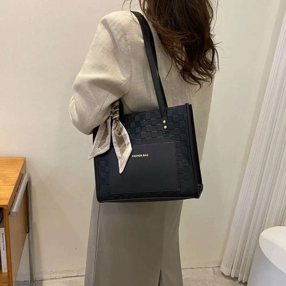 Designer Korean Model Women's Women Design Tote Large Capacity Handbag Fashion Printing Shoulder Bag Trendy