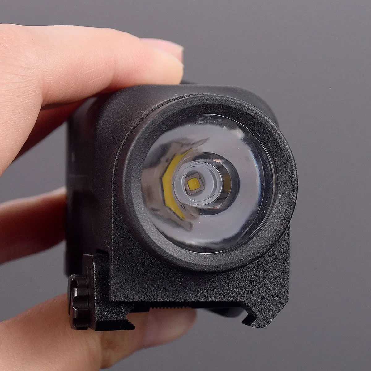 Zenitco AK Tactical AK47 AK74 Weapon Gun Light AK-SD GEN 2 Strobe Flashlight Fit Rif 20mm Pictinny Rail With Rote SwitchXJ250303