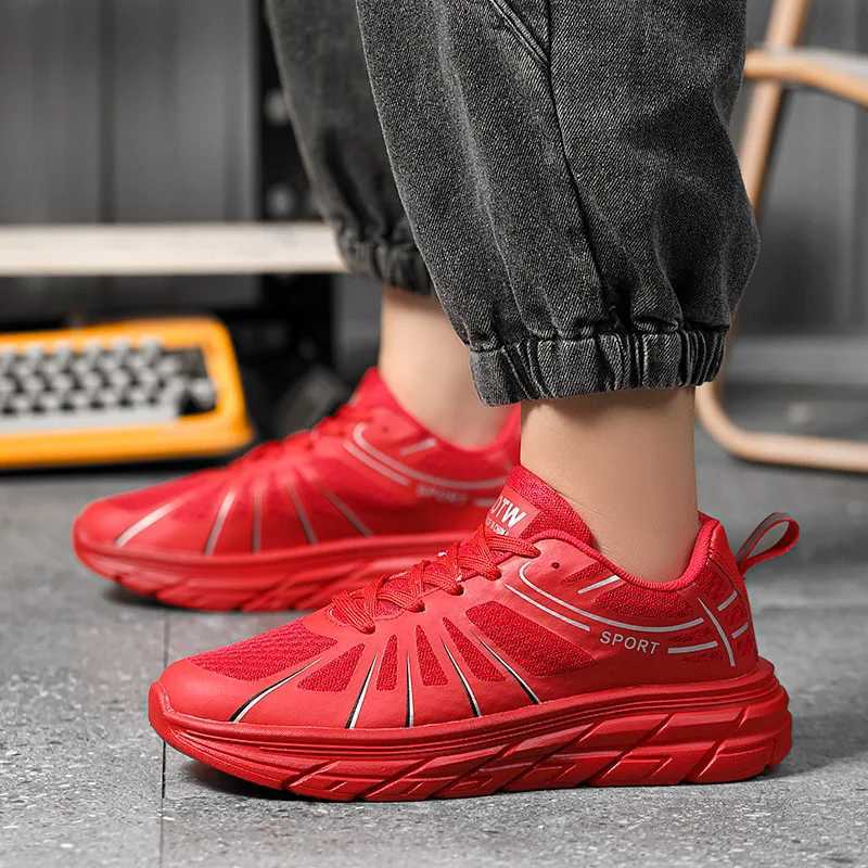 Summer Marathon Running Tennis Mens w Sneakers Mesh Breathable Sneakers Men Plus Size 47 Light Casual Walking Shoes Men Z250411