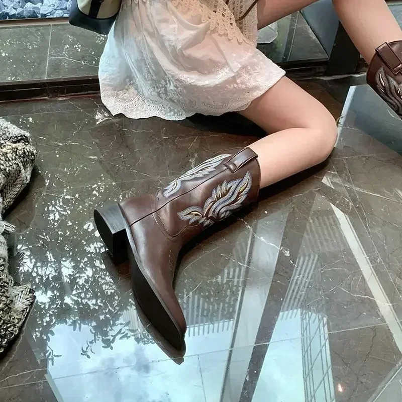 Wen Mid Calf Wern Cowboy Motorcycle Boots Fem Autumn Embroidered Square Toe Chunky Heel Fion Design Brown Boots Z250304