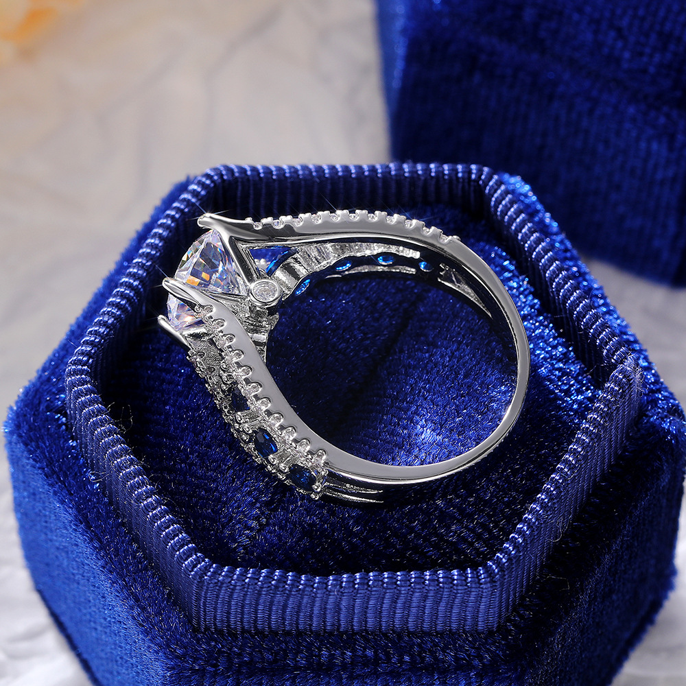 Solitaire Ring Luxury Classic Hollow Royal Blue Diamond Ring Women's Shiny Crystal Ring Fashion Wedding Jewelry Exquisite Gift