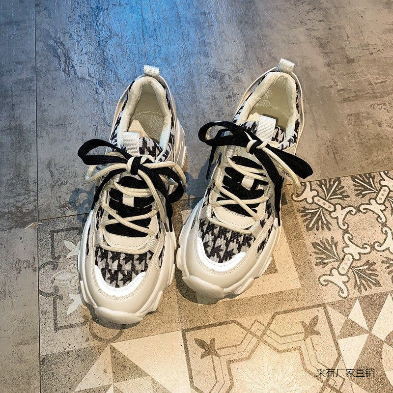 2025 New Women's Fashion Trendy Super Hot Male Designer Female Korean Version Style Versatile Elegant Lightweight Running Shoes Sports Shoes Tren