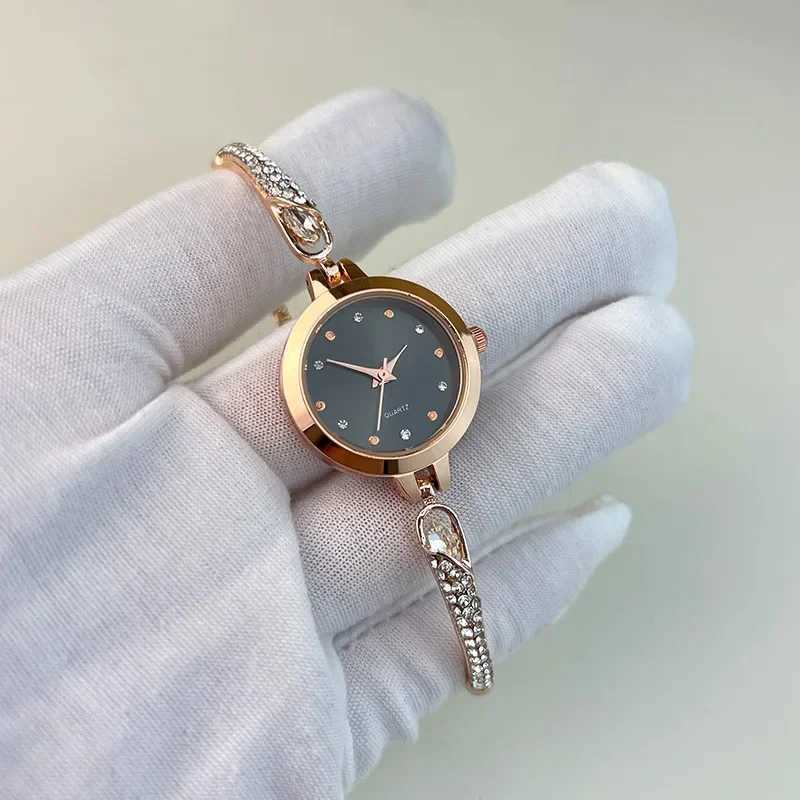 Womens New Quartz Water Diamond Slim and Exquisite Bracelet Womens Korean Quartz Wristlets LeisureXJ250304