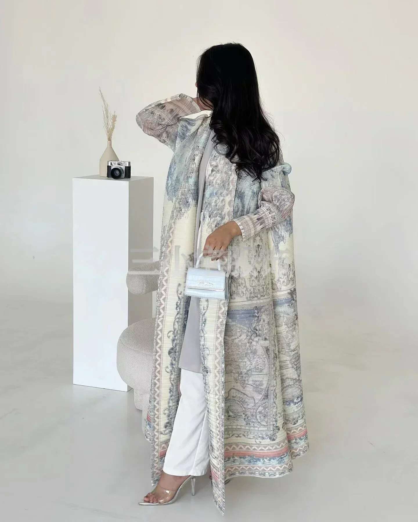 YUDX Miyake Pleated Print Foldable Collar Women's Long Sleeve Robe 2024 New Winter Original Design Fashion Cardigan Coat
