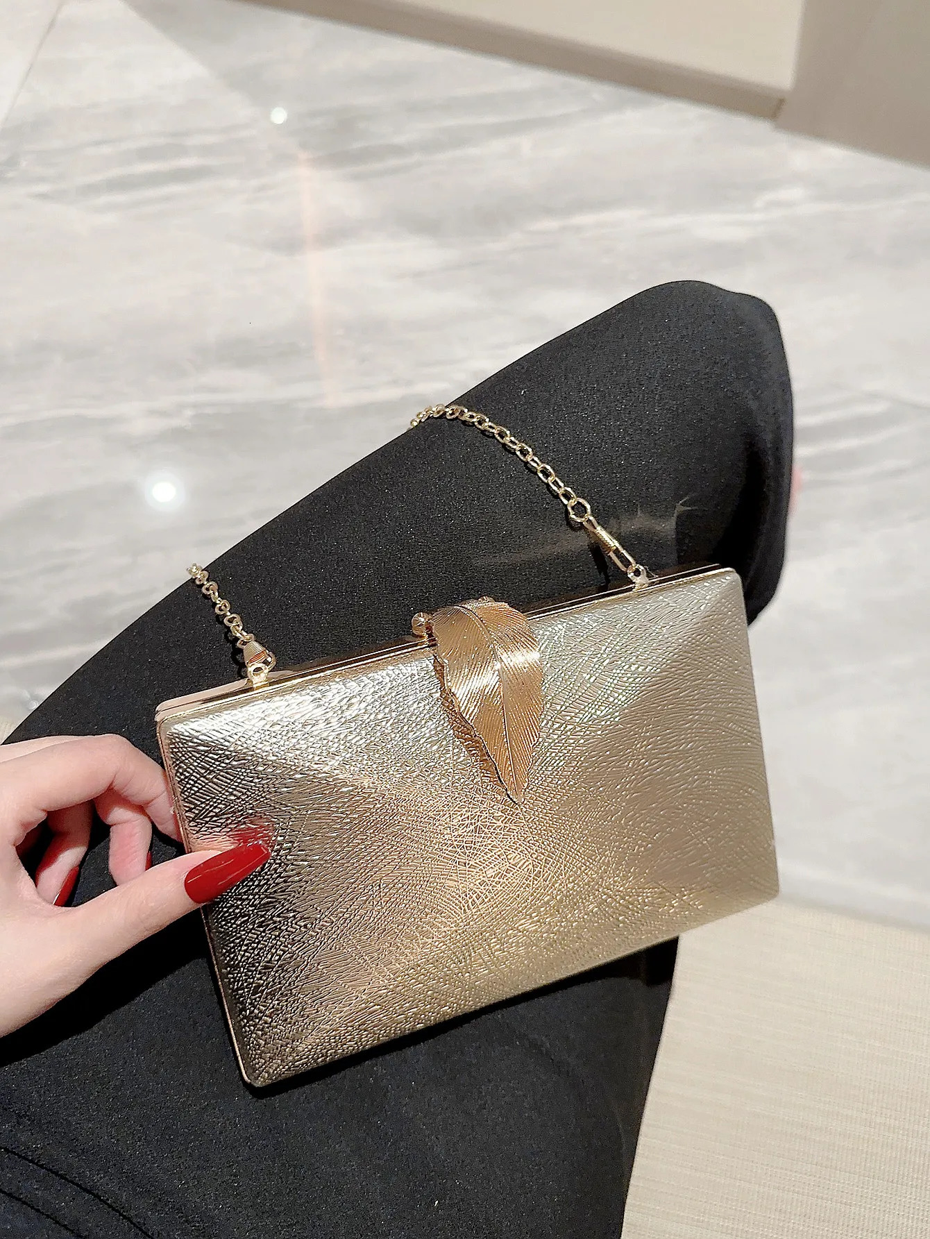Womens Fashion Gold Leaf Buckle Box Dinner Bag Clutch Chain Evening Dress Party Prom 250303