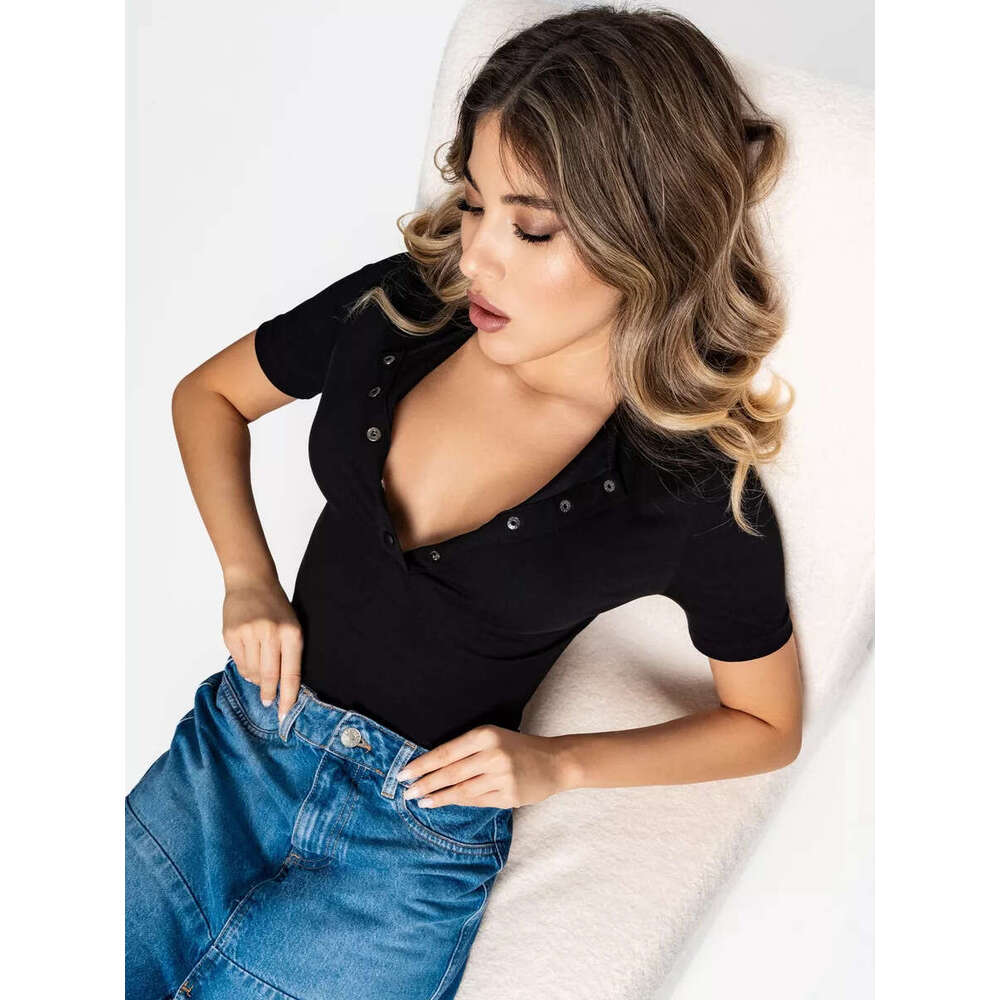 Women's European and American tight button short sleeved top women's base coat fashionable casual t-shirt 2025 temperament versatile new tre