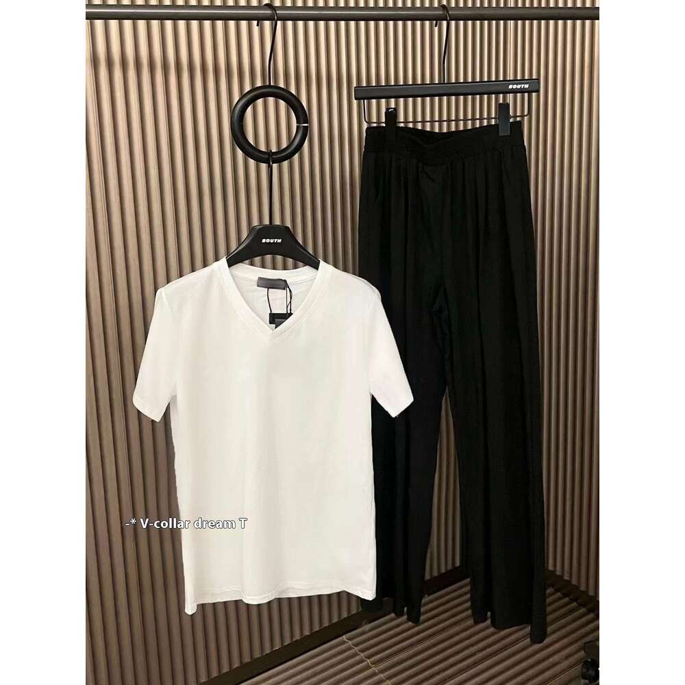 Embroidered Double Yarn V-Neck T-Shirt For Women, Loose And Slimming, Lazy Style, Casual Short Sleeved, Summer