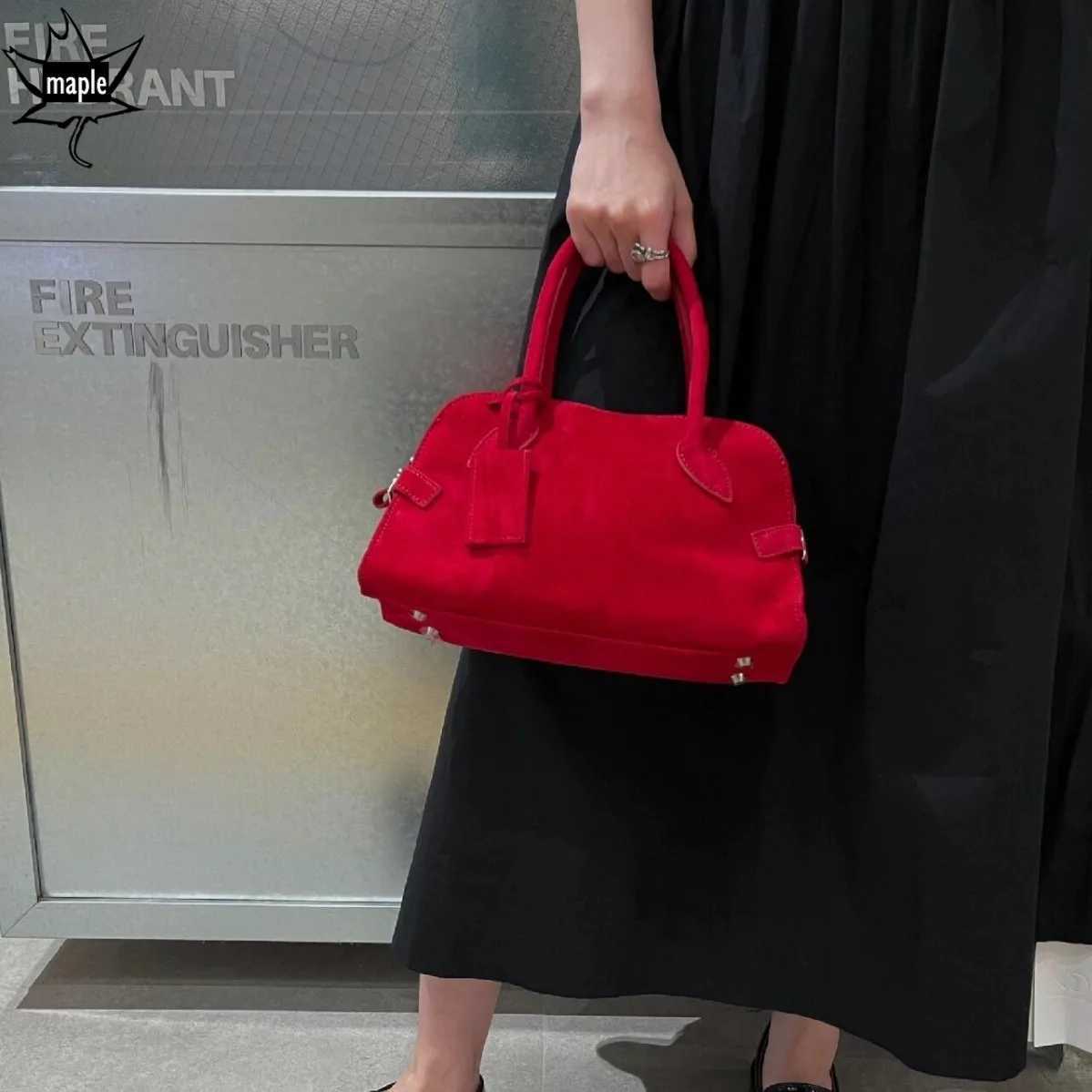 Fashion designer matte bridal red handbag high-quality suede leather womens shoulder bag niche womens handbag Z250303