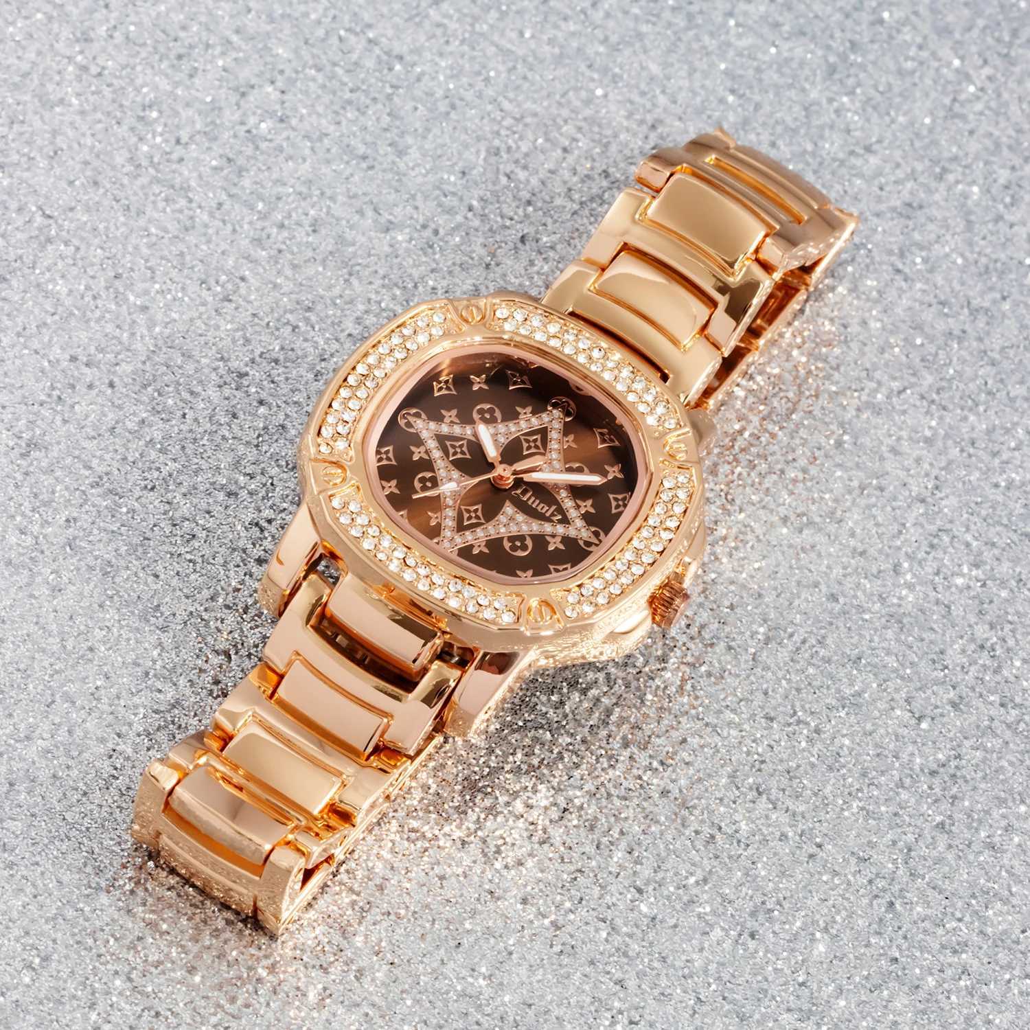 Elegant and fashionable ladies rose gold inlaid with diamond dial exquisite ladies quartz waterproof dialXJ250304