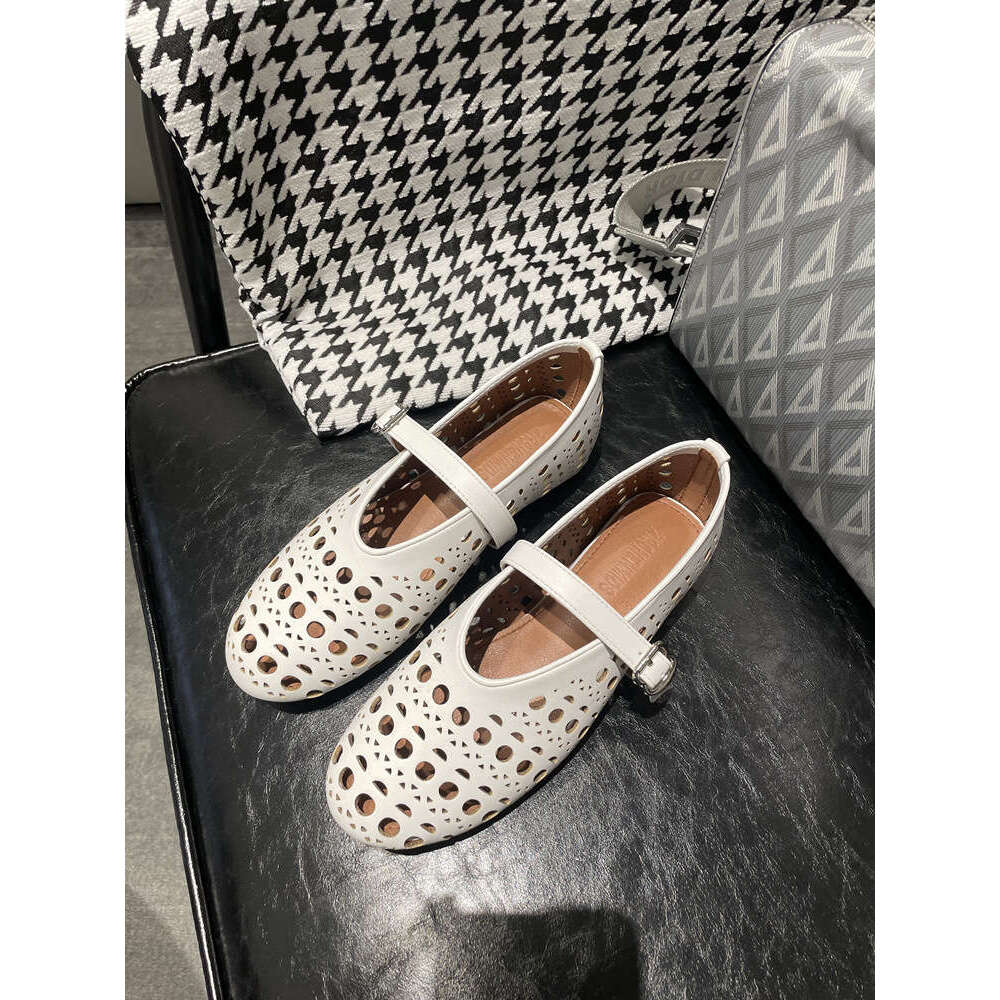 Cowhide Edition~Spring/Summer Genuine Shallow Mouth One Word Buckle with Hollow Round Head Flat Bottom Single for Women Ballet Boats Leather Shoes
