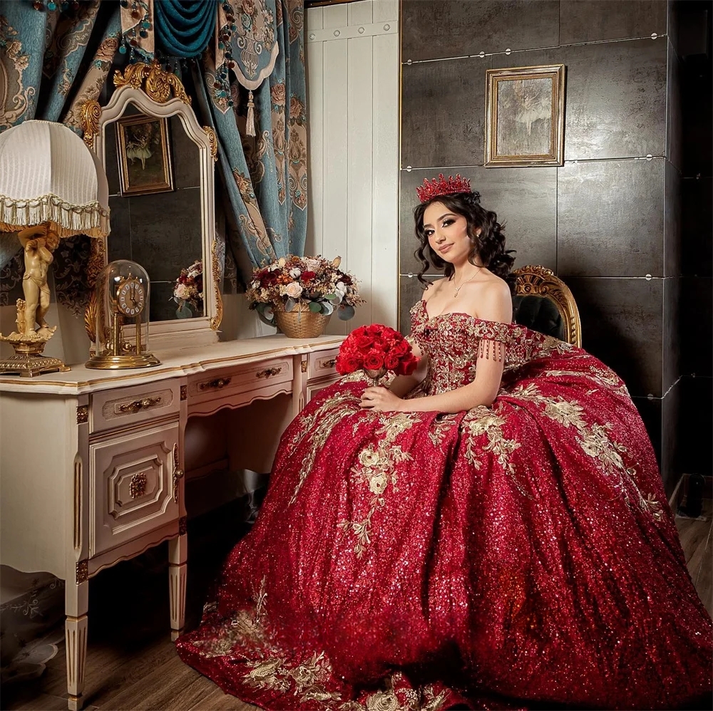 Glitter Dark Red Sequined Quinceanera Dresses Beading Tassel Off Shoulder Sweet 16 Dress Gold Lace Applique Corset Prom Ball Gown