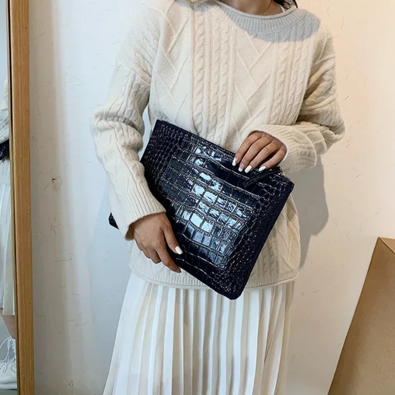 Womens pattern clutch bag womens pocket casual solid color zipper square envelope shoulder handbag 250303