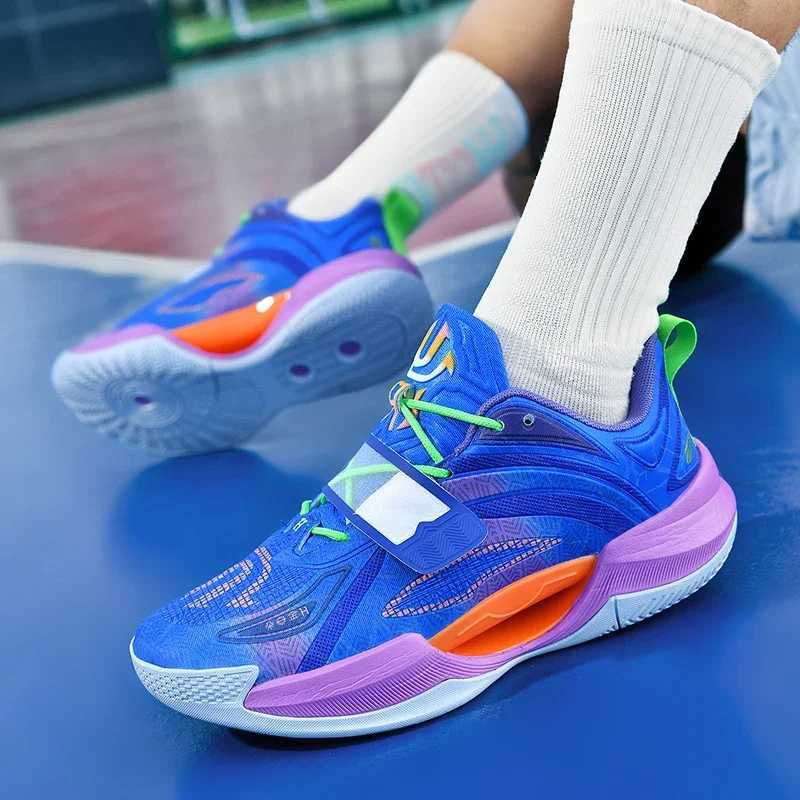 hot Basketball for Men and Wen Low Cut Mesh Breathable Anti Slip Shock-absorbing Soft Sole Night Light Sports Shoes Z250303
