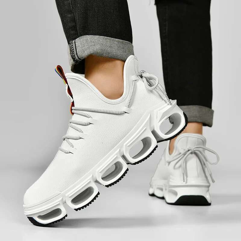 men boots 2025 New Slippers Warm Shoes Waterproof Non-Slip Plush Male tenis shoes Boots Men Sneakers Winter
