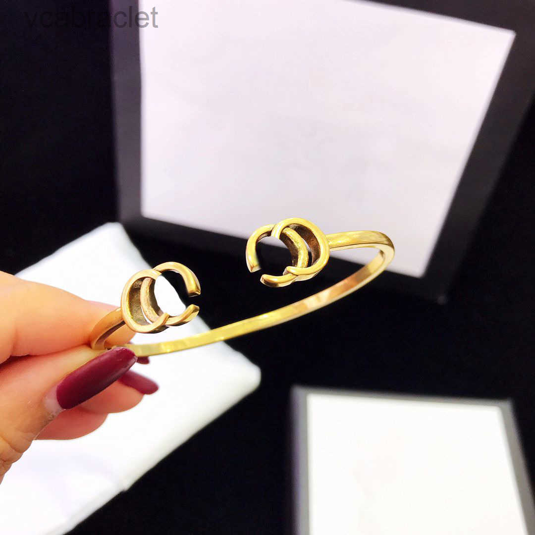 Retro Bracelets fashion G Cuff styling design is very beautiful counter material gift bangles Jewelry