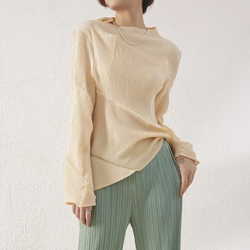 Miyake Pleats Hand Geometry Pleated Tops 2023 Spring New Irregular Designer Long Sleeve Loose Causal T-Shirt