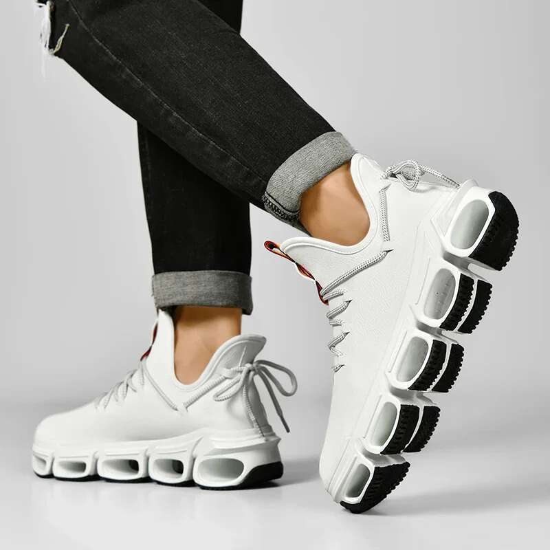 men boots 2025 New Slippers Warm Shoes Waterproof Non-Slip Plush Male tenis shoes Boots Men Sneakers Winter