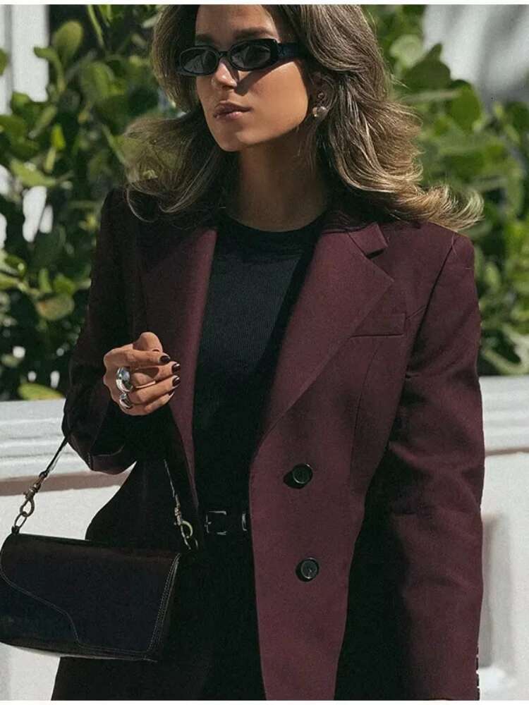 Woman Elegant Slim Fit Lapel Pocket Suit Fashion Solid Color Single Breasted Long Sleeved Jacket 2025 Chic Ladies Outwear