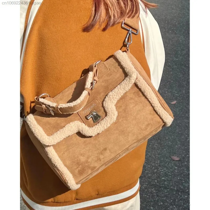 Autumn and winter vintage womens cross body bag large capacity casual handbag high-end fashion niche paradigm shoulder bag 250303