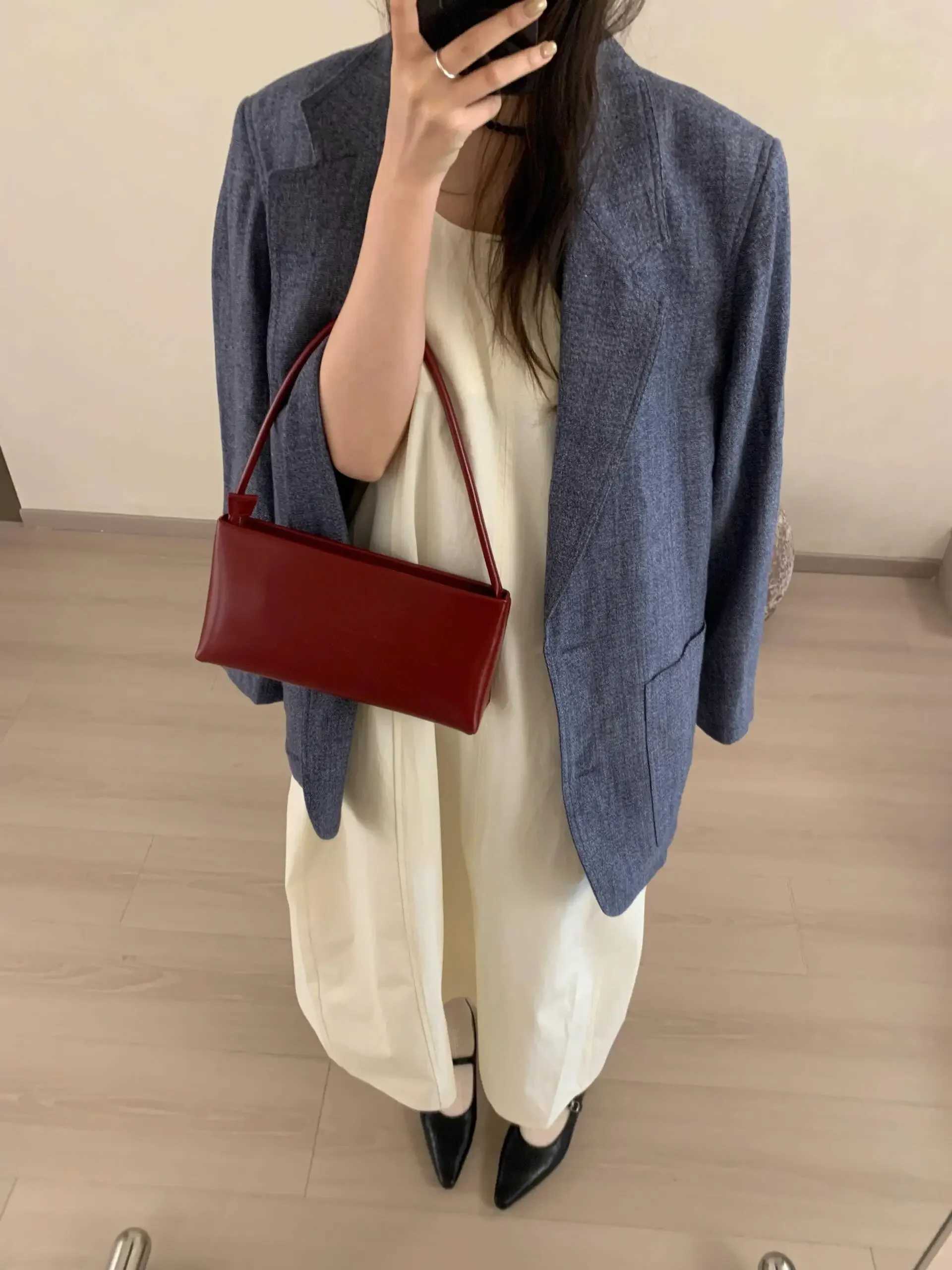 Miyagawa Korean Niche Design French 2024 New Hand-held Underarm Bag Red Single Shoulder Crossbody Bags Z250303