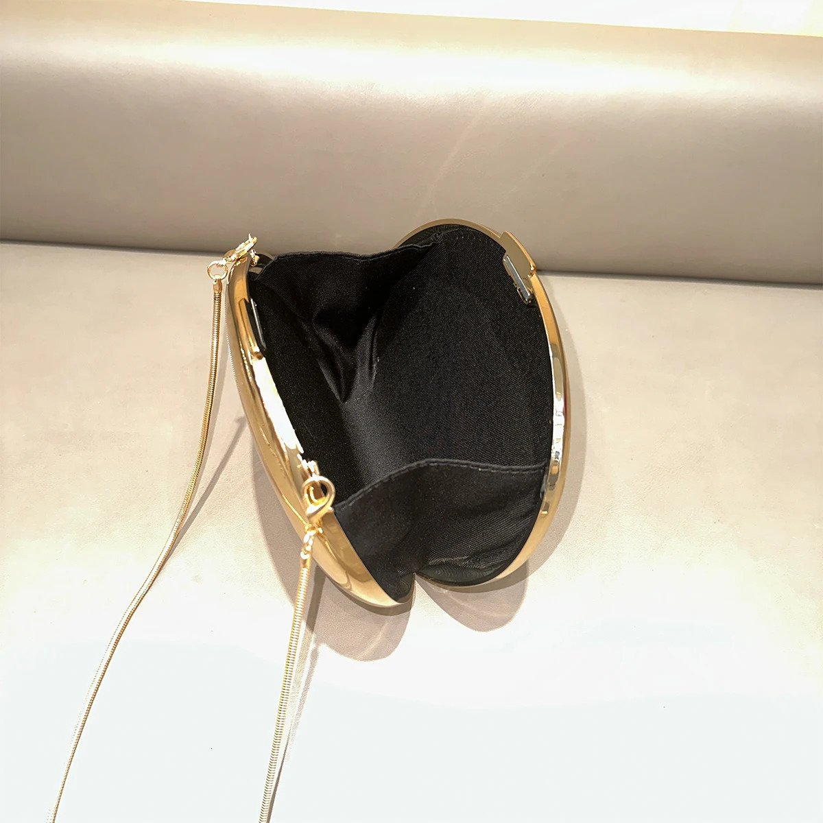 Fashionable acrylic clutch bag ious ner mirror wallet womens lightweight shell personalized party evening 250303