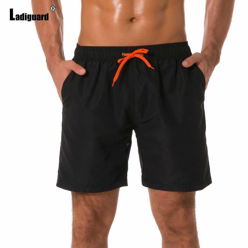 Ladiguard Plus size Men Leisure Flamingo Print Shorts 2022 Summer New Sexy Drawstring Shorts Male Casual Pocket Beach Half PantsT250304