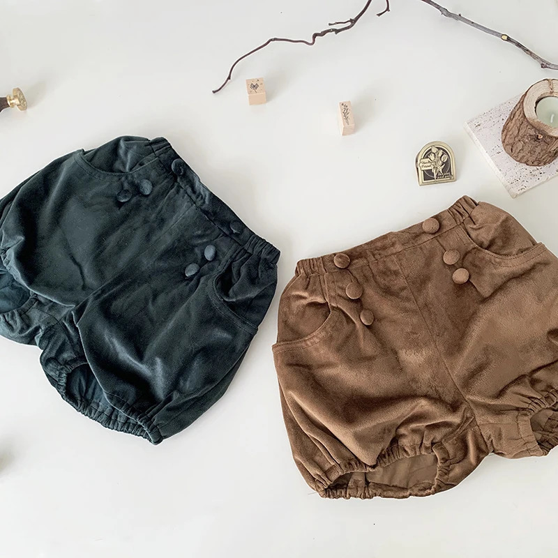0-4 year old baby girl Bloomer shorts autumn shorts velvet baby boy thick cotton shorts born triangle baby shorts 250304