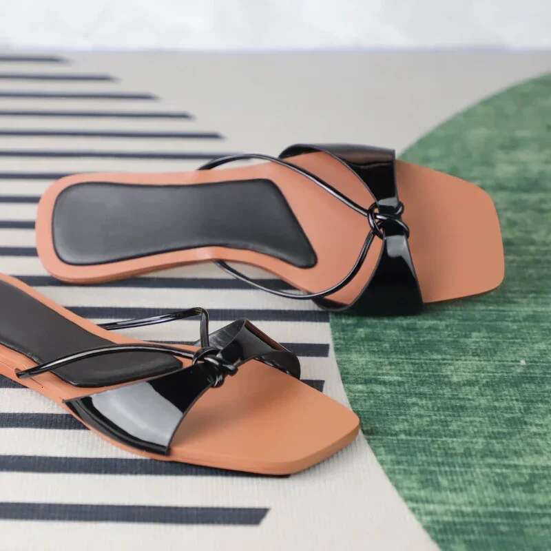 summer footwear Women's 2025 fashion designer sandals for ladies sexy thin strap casual beach flat heels shallow female shoes