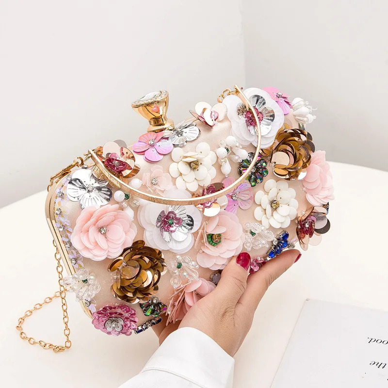 Fashion Women Bags Flower Diamonds Embroidery Small Clutch y Lady Handbags Evening Arrival Chain Shoulder Purse 250303
