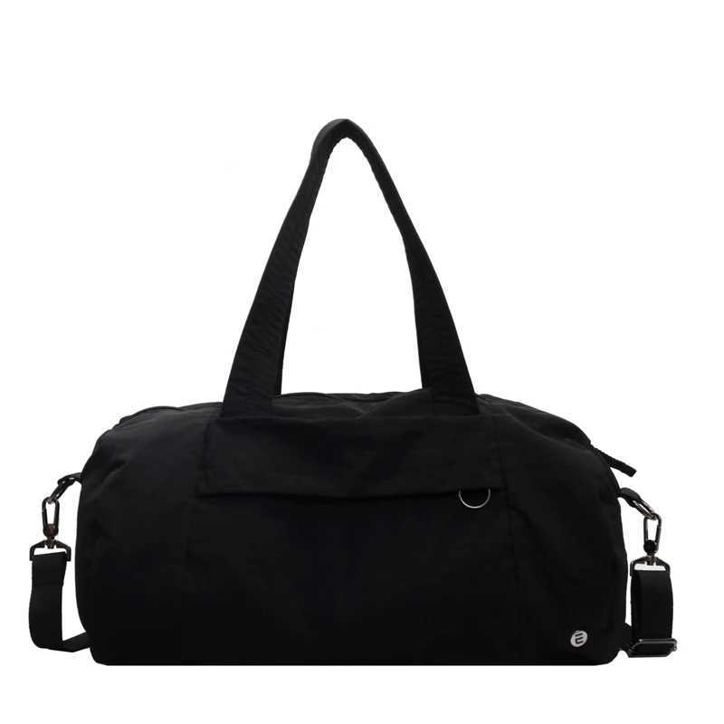 Weekender Bag for Men Women Adjustable Shoulder Strap Messenger Bag Nylon Solid Crossbody Bag for Travel Business Trips Sports Y250304