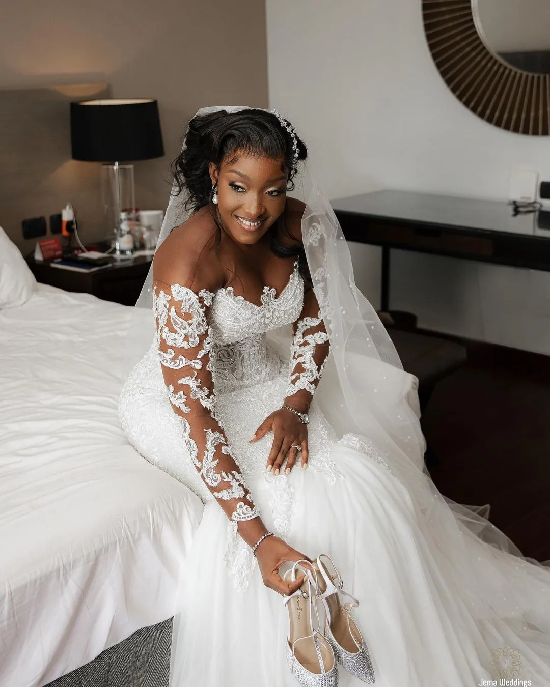 arabic aso ebi lace beaded mermaid wedding dresses 2025 long sleeve customsized sheer neck sparkly vintage bridal gowns dresses