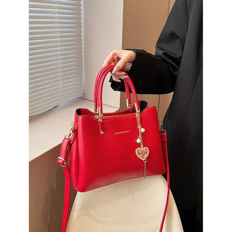 Korean Version Fashion Red Bridal Wedding Bag Handbag Womens New Luxury High Quality One Shoulder Crossbody Bag Square Bag Z250303