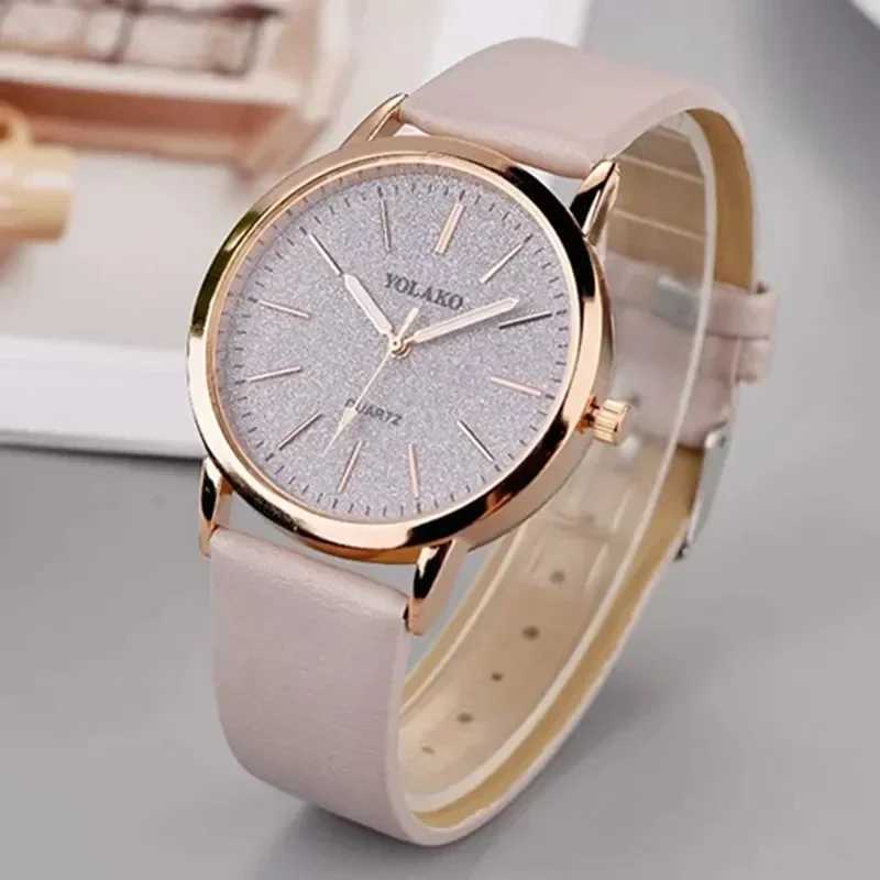 New Simple Womens Luxury Design Leather Womens Quartz Watch Womens Small Round Dial ClockXJ250304