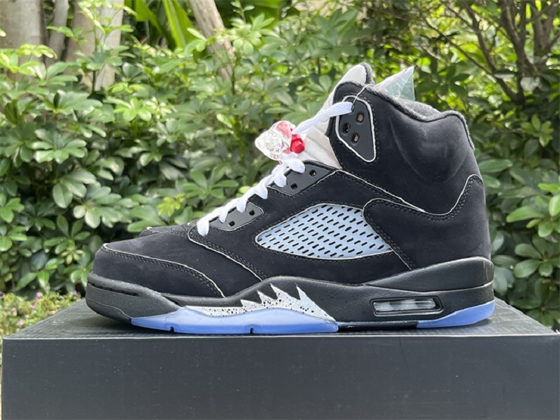 Black Metallic Reimagined 5S Sail Men Basketball Shoes 3M Reflective Black Muslin Fire Red 5 Island Green Designer Sneakers Raging Bulls Alternate Grape