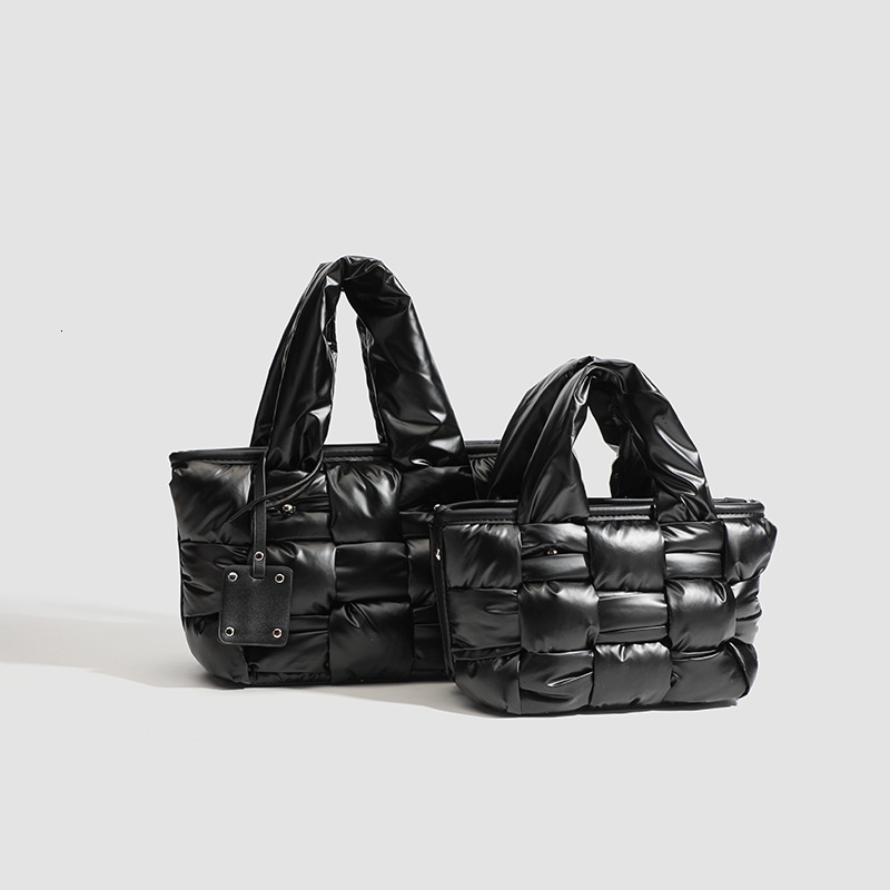 Designer Designer 2024 New Niche Design Hand-Held Woven Down Tote Fashionable Versatile Casual Shoulder Crossbody Bag