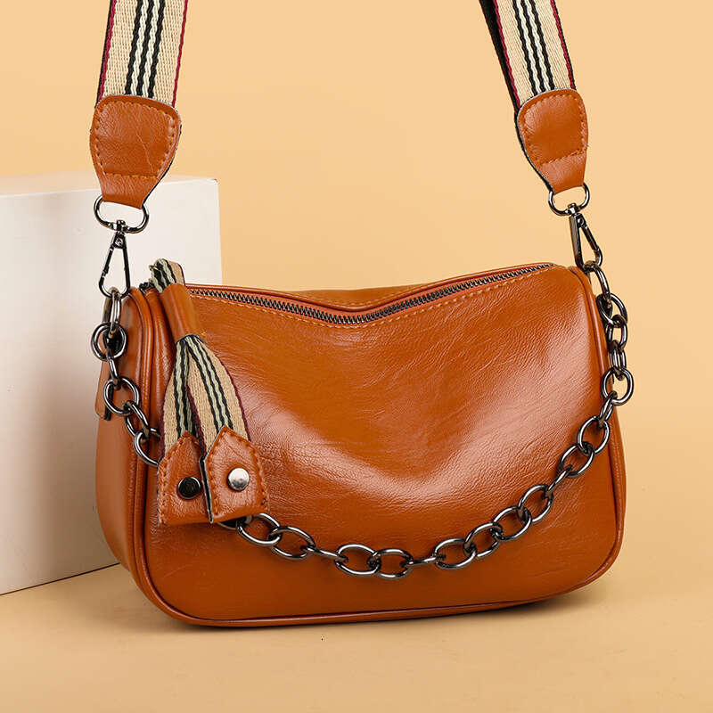 New Crossbody Bag With Simple Texture, Soft Leather Chain, Large Capacity, Versatile Shoulder Bag, Stylish Handbag